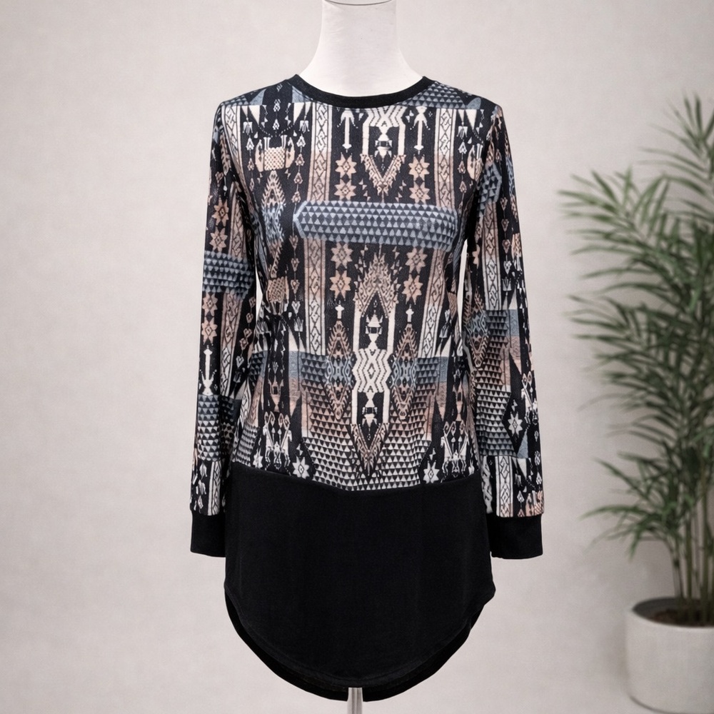 Elegant Geometric Women's Tunic NWOT S M L